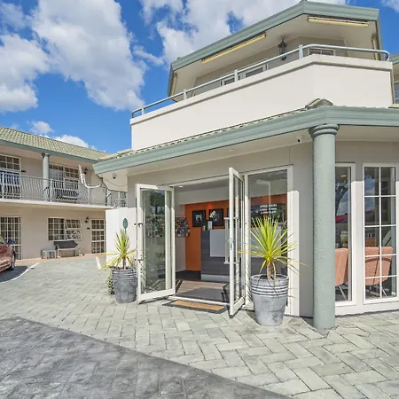 Silver Fern Rotorua Suites & Spa