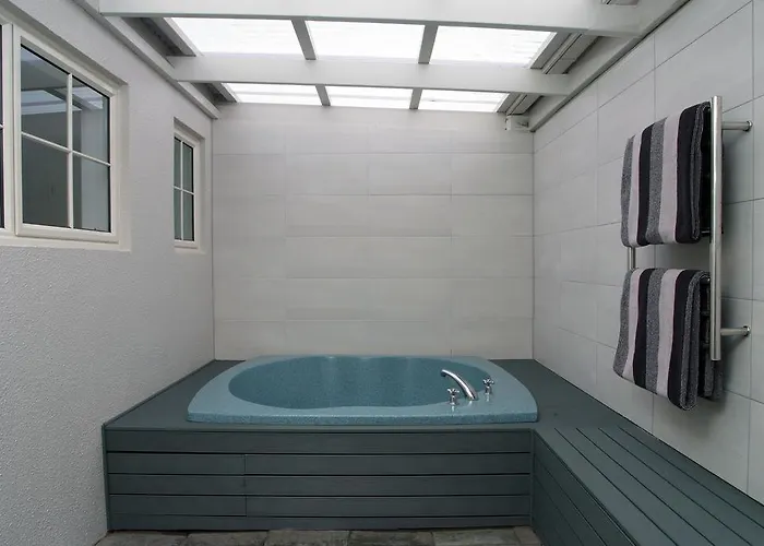 Motel Silver Fern & 5*
