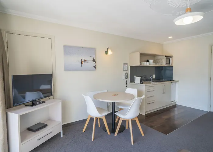 Silver Fern &