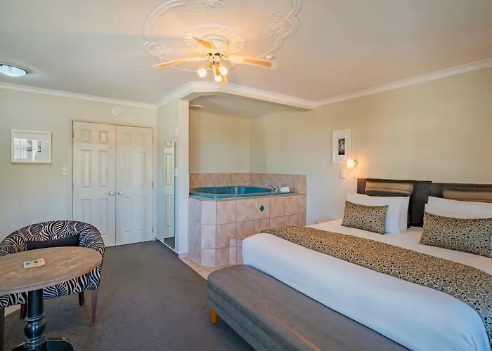 Motel Silver Fern & 5*