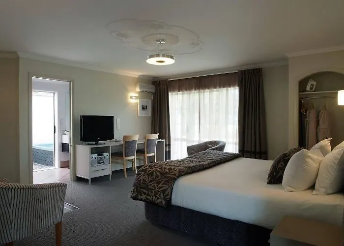 Silver Fern & 5* Rotorua